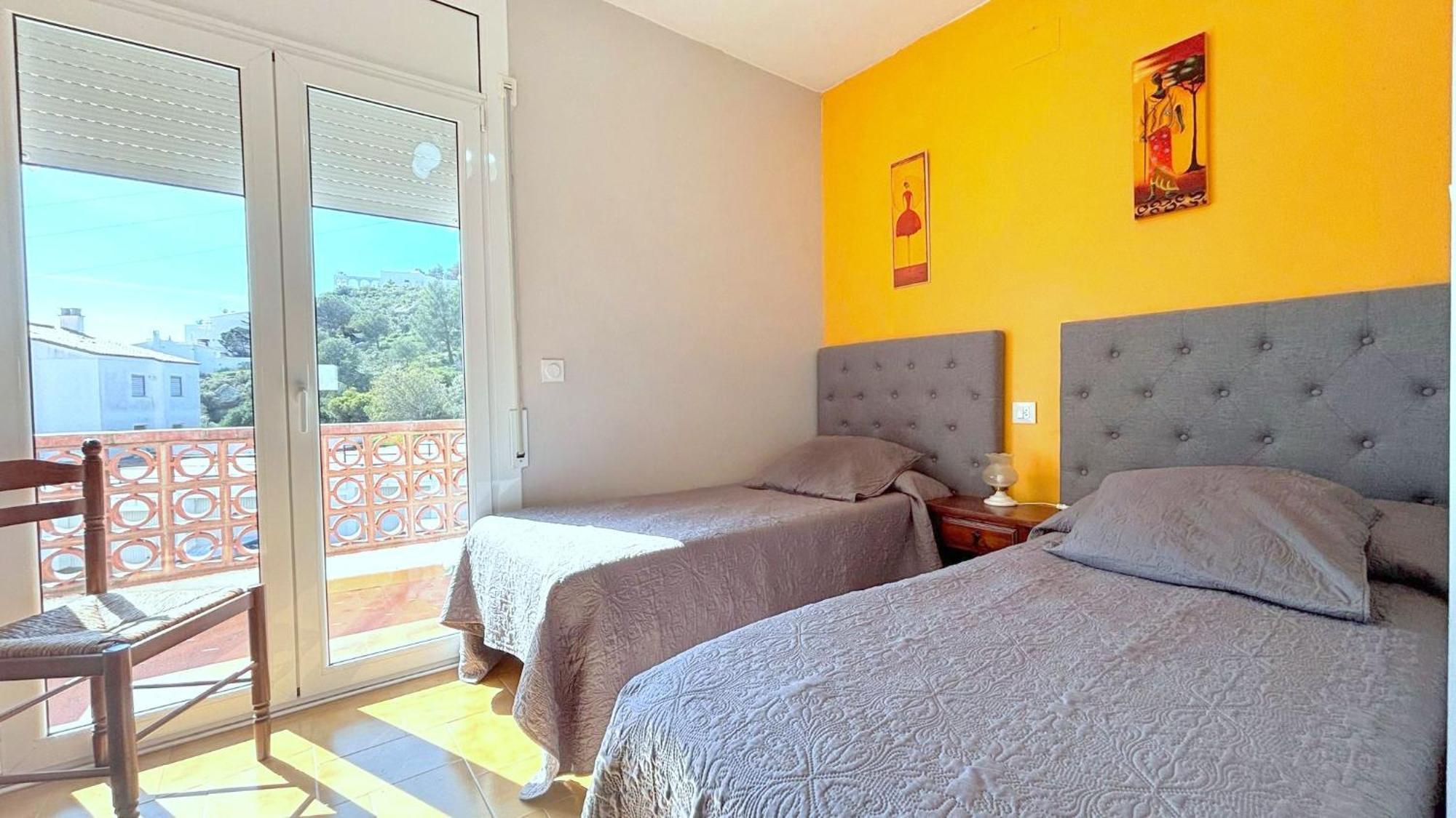 Angeles 38 Apartment Roses Ngoại thất bức ảnh